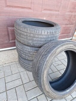 225/45-17 Hankook