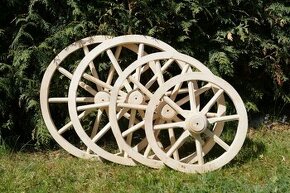 Drevené dekoračné koleso 50cm