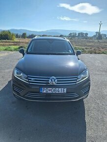 VW Touareg R-line 3.0 TDI - 1