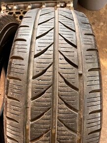 215/70R15C Yokohama zimne