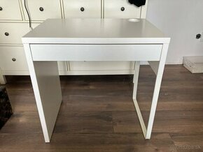 Písací stôl Micke IKEA