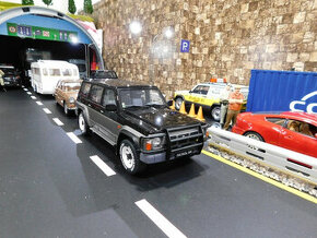 2x model auta Nissan Patrol GR Y60 / GR Y61 Otto mobile 1:18