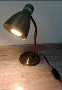 Stolová lampa