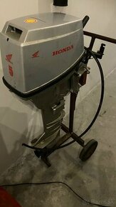 Predam Zavesny Lodny motor Honda 15 Hp stvortakt dlha noha v