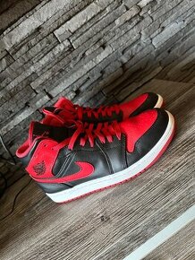 JORDAN 1 MID "ALTERNATE BRED" (2022)