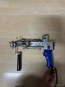 TUFTING CUT PILE GUN