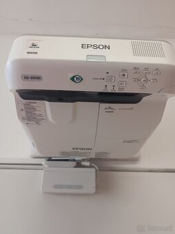 EPSON EB 695Wi - 1