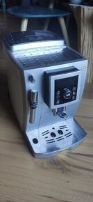 Kávovar Delonghi