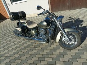 Yamaha XVS1100A Dragstar - 1