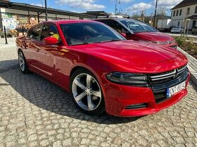 Dodge Charger 2015 3.6 krasne