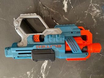 Pistol nerfka