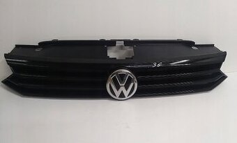 VW Passat B8 2014- predná maska