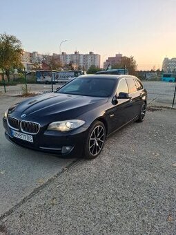 BMW 525 F11 2011