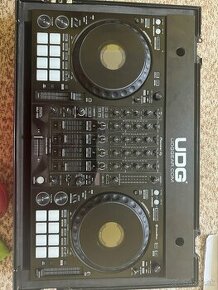 Pioneer ddj 1000 + case