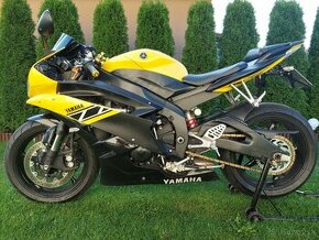 Yamaha R6