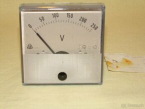 VOLTMETER