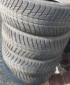 Zimne pneu 225/60 R17 Nokian