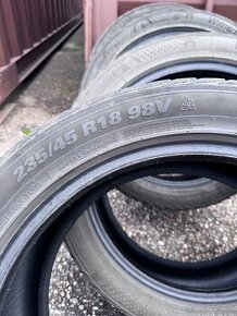 Predám zimné pneumatiky Kumho 235/45 R18