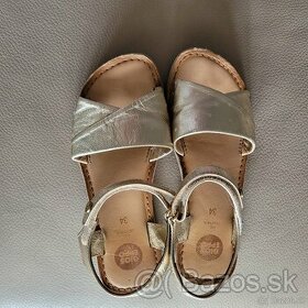 detské kožené sandálky
