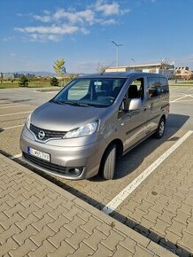 Nissan NV 200 - 1