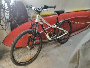 Aktualne: Predam 24" Specialized horsky bicykel