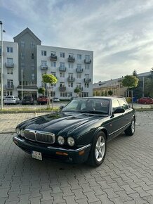 JAGUAR XJ8 4.0 v8