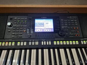 Yamaha psr s750