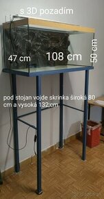 Akvárium so stojanom