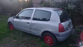 Renault clio 1.2 i - 1