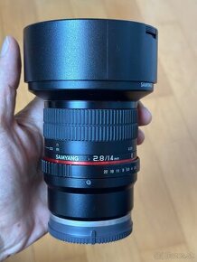 samyang 14 2.8 pre sony E