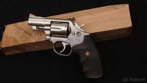 Revolver Smith&Wesson 357 magnum V NEREZE