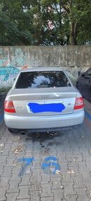 Audi A4 b5 sedan 1.8 benzin