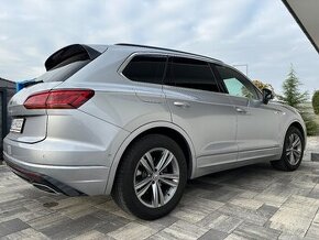 Predam Volkswagen touareg 3.0tdi 210kw