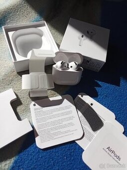 Apple AirPods 4 ANC