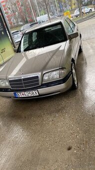 Mercedes c 220 1994 rok