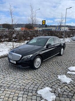 Prodám Mercedes-Benz Třídy C 400 4MATIC