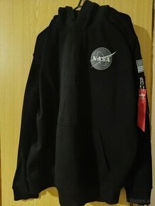 ALPHA INDUSTRIES mikina "NASA" v čiernej farbe