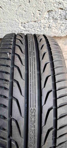 1ks letna Semperit 225/35R19