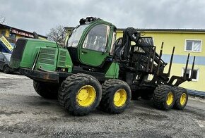 8x8 vyvážečka na 13t otočná kabina JD 1210E forwarder (2010)