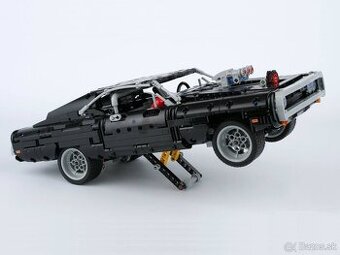 Stavebnica Dodge Charger – kompatibilná s LEGO® 42111