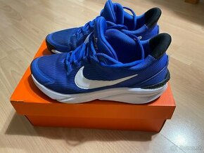 Tenisky  Nike 38