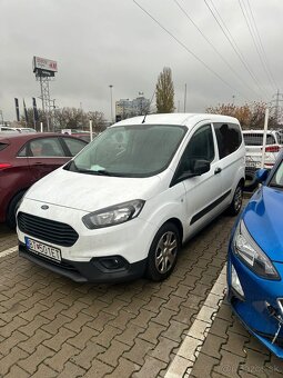 Ford Transit Courier Pick up 73.5kw Manuál