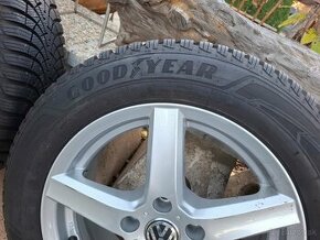 Zimnú sadu GoodYear UltraGrip 9+ 205/60 R16 92H