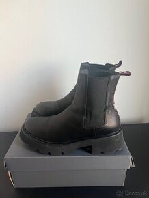 Predám dámske chelsea boots / topánky