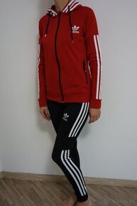 adidas suprava cervena pruh.