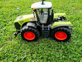 Bruder traktor CLAAS Xerion 5000