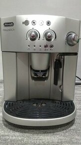 Kávovar Delonghi Magnifica