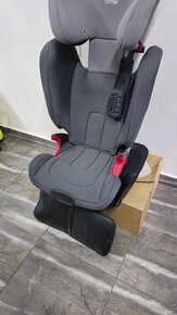 Britax - Römer Kidfix Grey s koženou ochranou sedadl