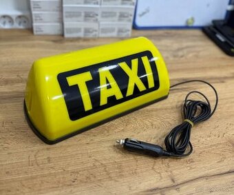 Taxi Transparent / Maják