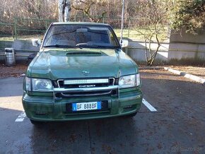 Isuzu trooper